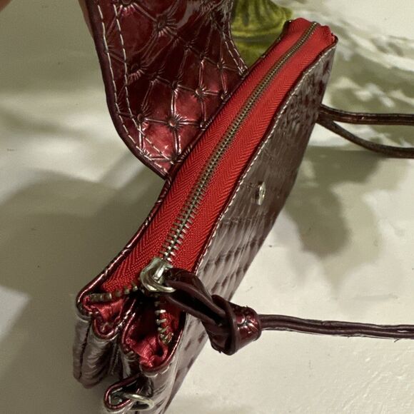 Vintage Y2K Buckle Three Fold Soho Small Keychain Wallet Faux Leather Mirrored - Picture 8 of 13